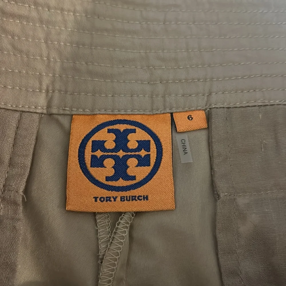 Tory Burch Clarence short in tan